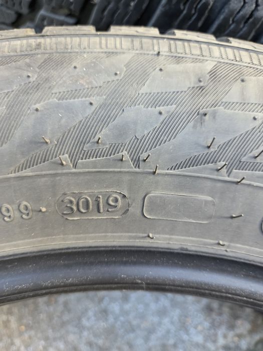2 зимни гуми Nokian 215/60/R17
