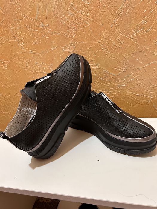 Ботинки женские черные