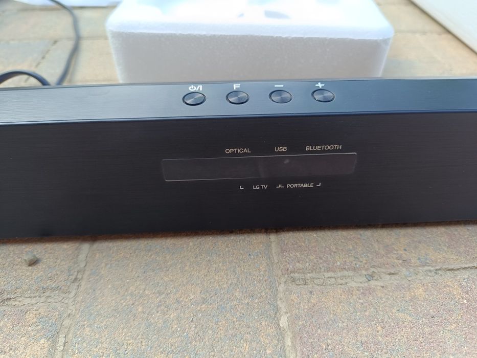 Soundbar LG SQC2, 2.1, 300W