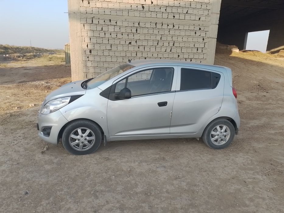 Spark 2013 kraska bor 20  30% holat yaxshi prabek213600