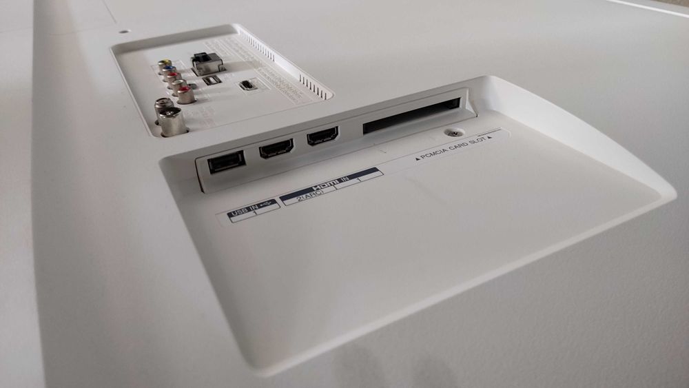 За части - Телевизор LG 49UM7390PLC