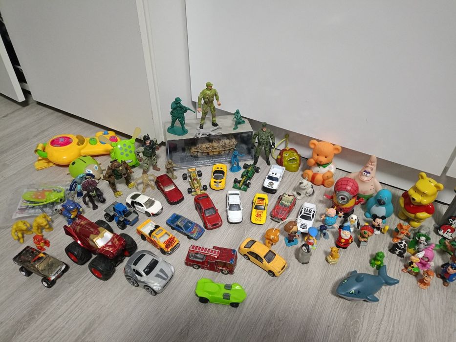 Коли и други играчки