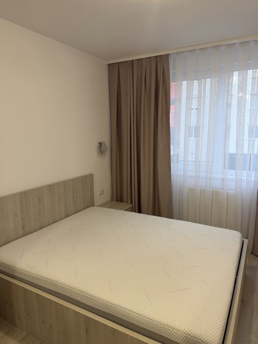 Inchiriez apartament in ARED