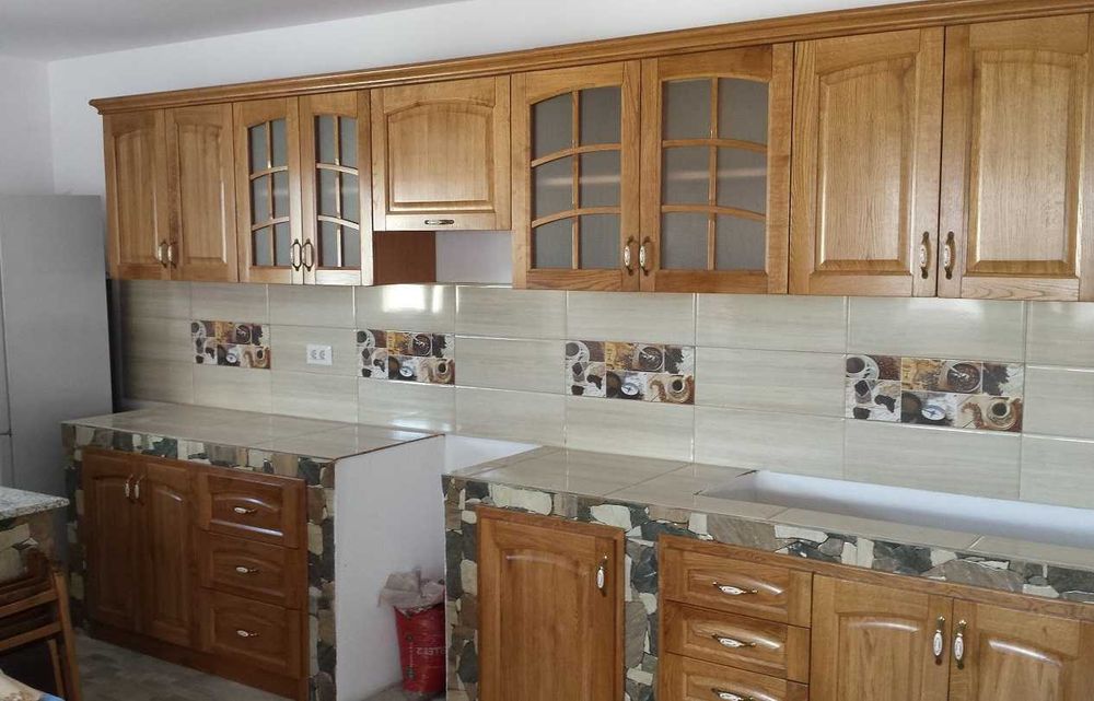 Producator Mobilier LEMN Masiv. Bucatarie, blat, noua, soft, fronturi.