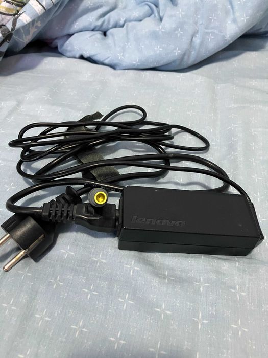 Alimentator Lenovo 65 W - 20 V