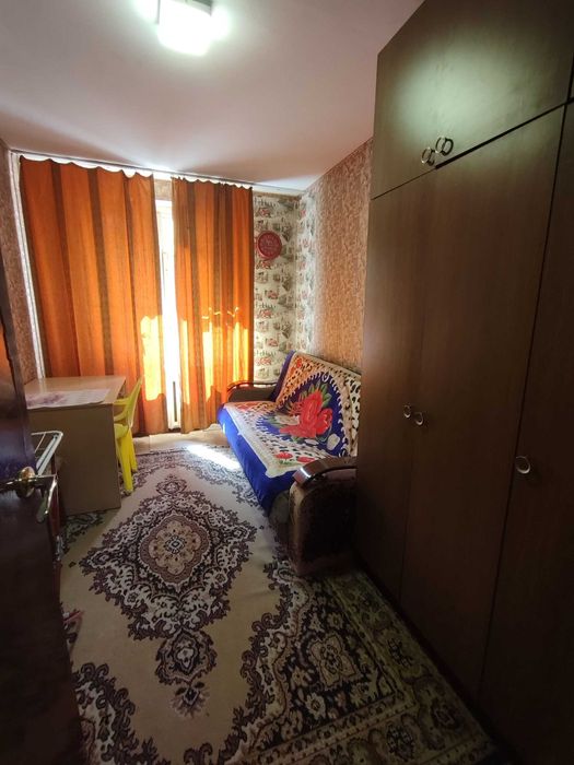 Продам 3х комнатную кирпич балкон 2х6 Учтепа