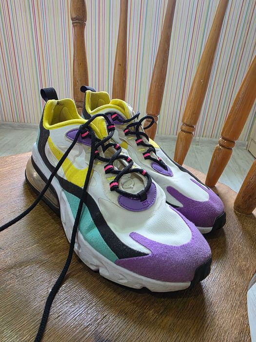 Маратонки Nike шарени