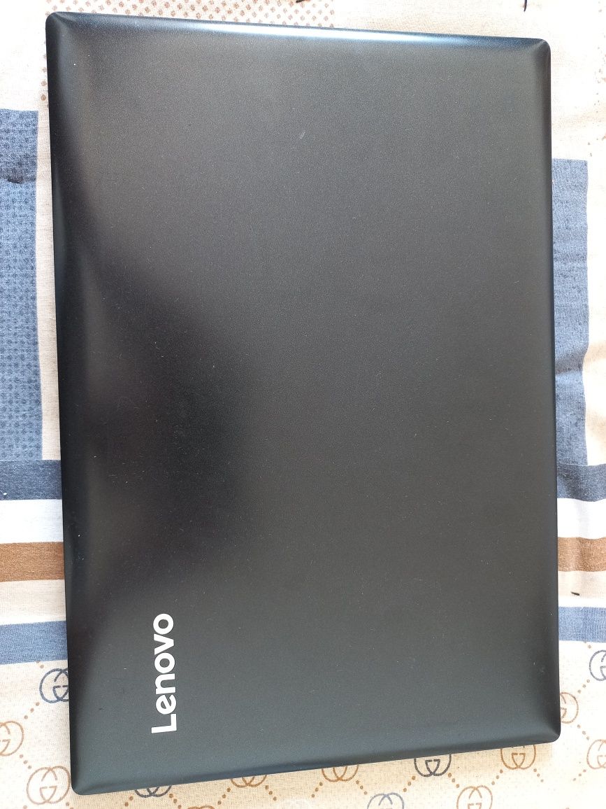 Lenovo. Notebook. intel core i5-7200U.