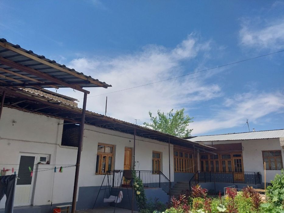 Uy sotiladi 5.4 sotix