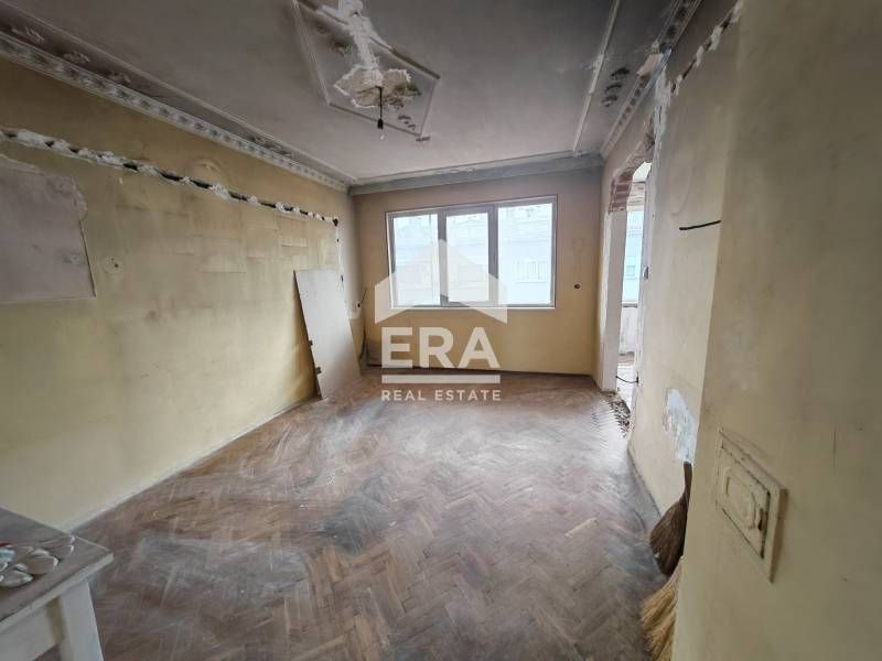 Продава се Четиристаен апартамент в Силистра, Център - 115 кв.м за 645 €/кв.м - Снимка #5