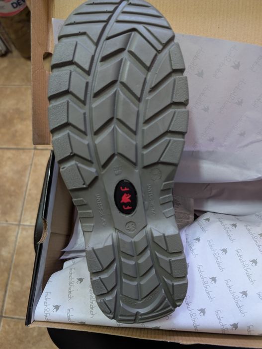 Работни обувки с метално бомбе #43 и #44