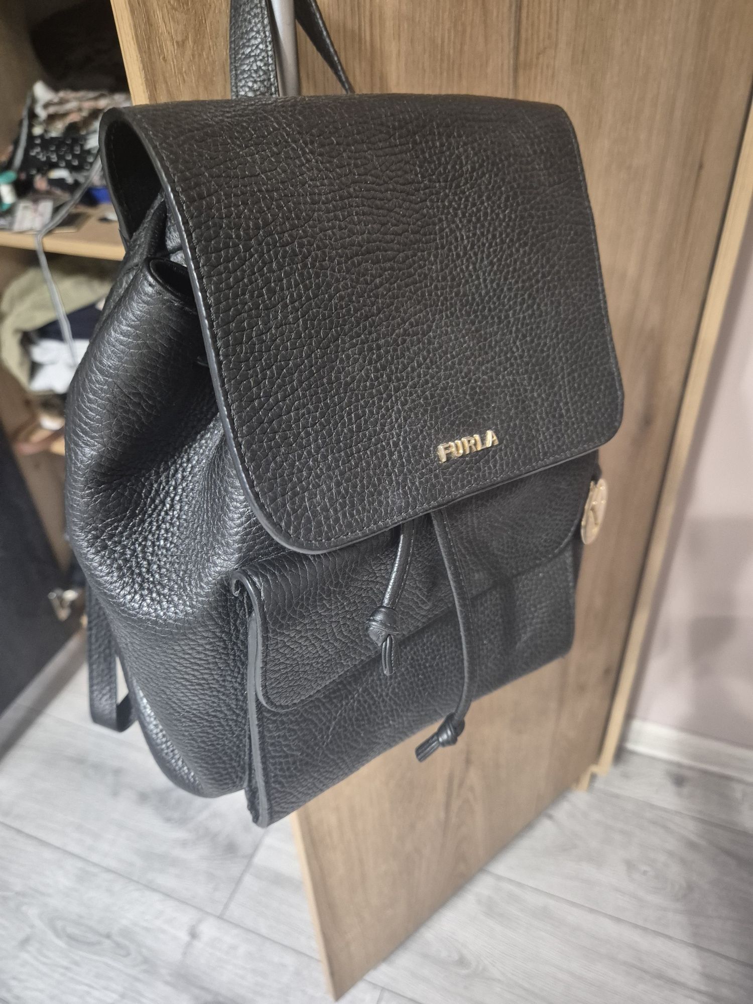 Раница Furla естествена кожа