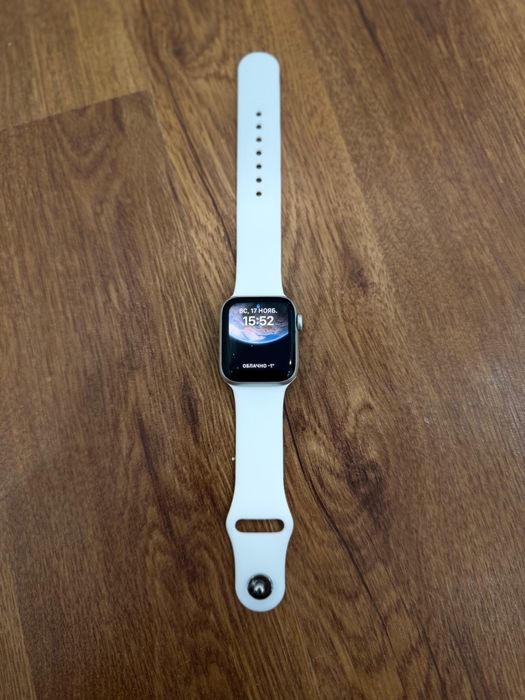 Apple watch SE (2 поколения)