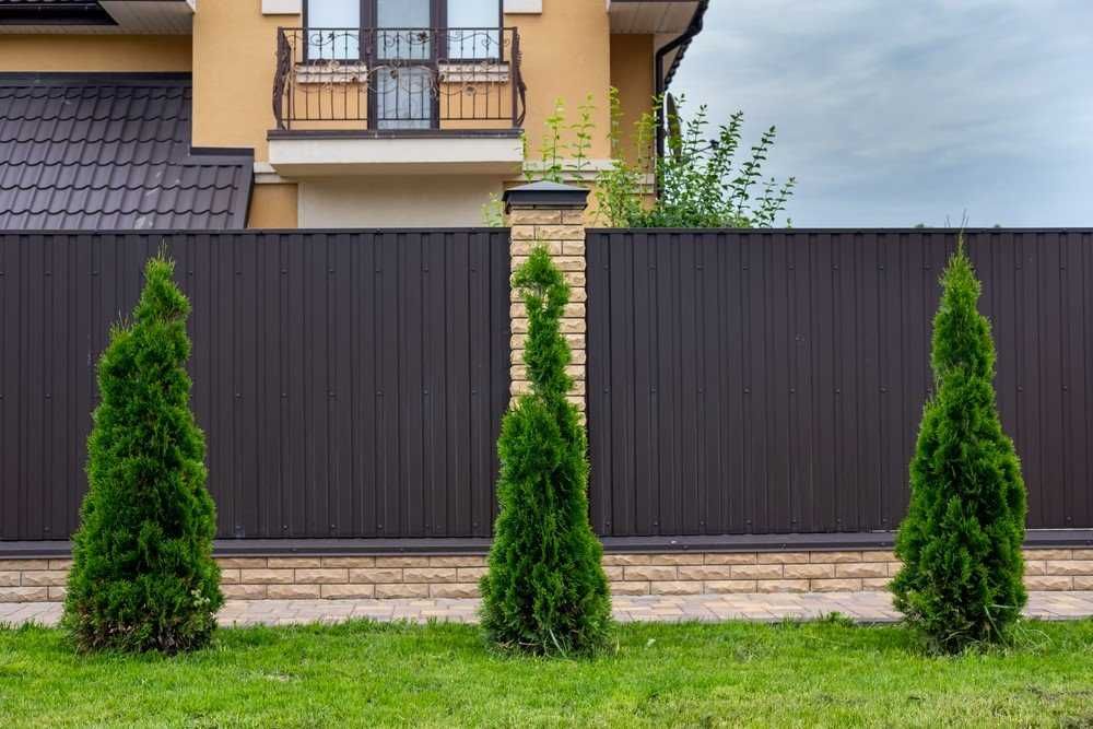 Garduri de diferite modele (sipca metalica, tabla, plasa si jaluzele)