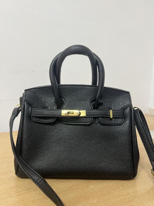 Продам сумки каждая за 5500