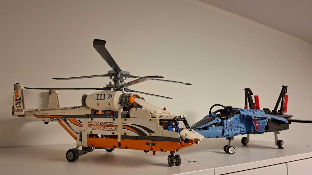 LEGO Technic 42052 – Heavy Lift Helicopter