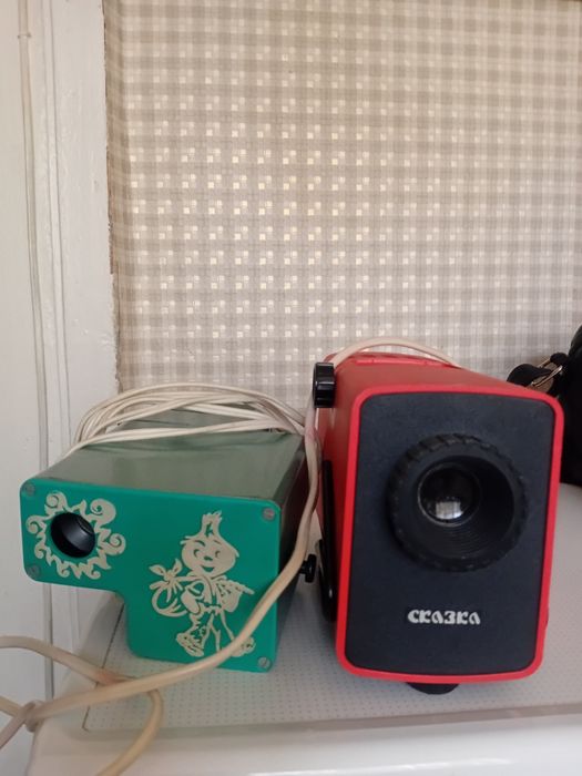 Продаю фильмоскопы 2 шт