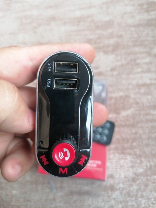 Modulator FM auto AKAI, încărcător telefon