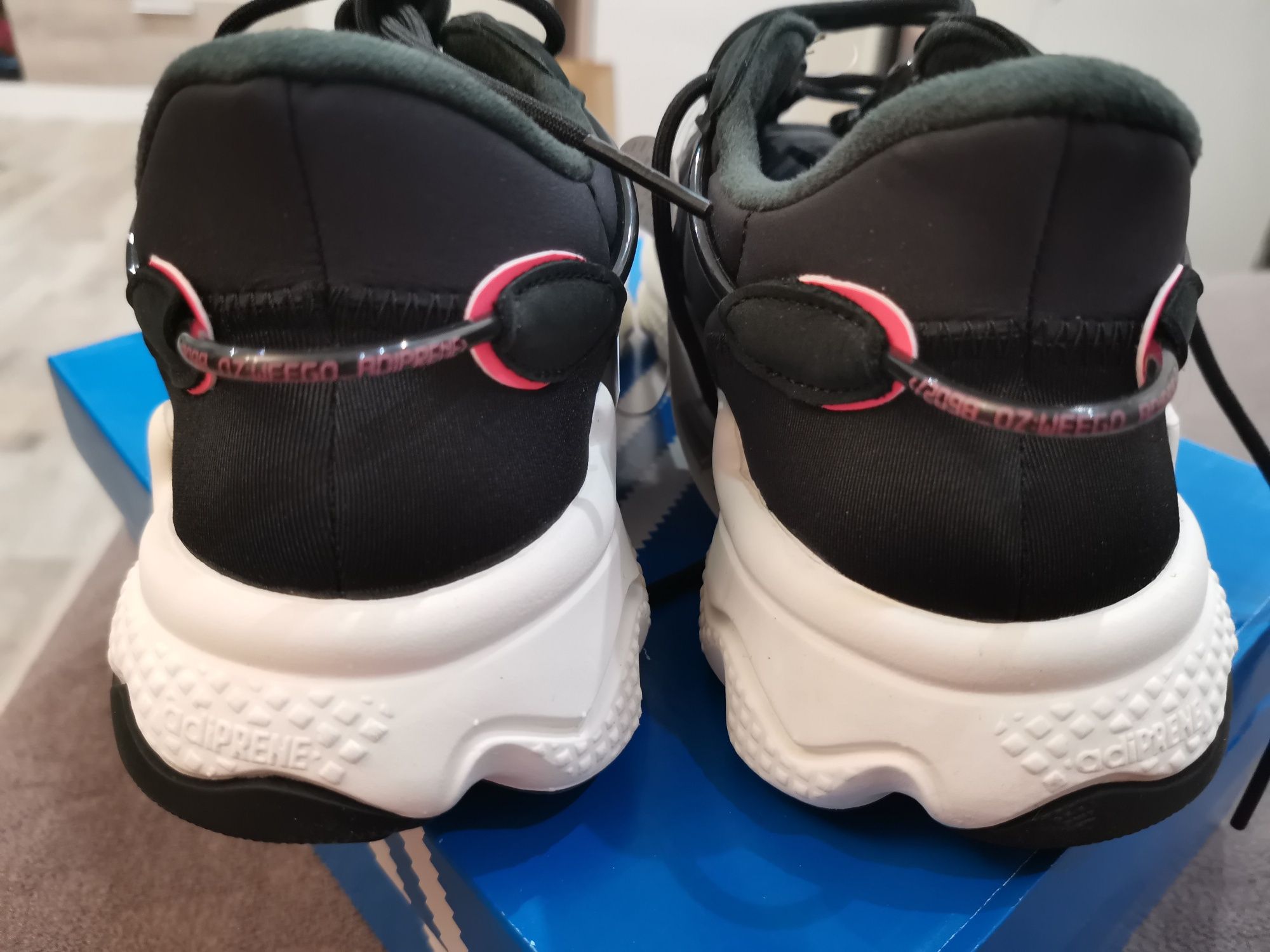 Adidas Ozweego 42н