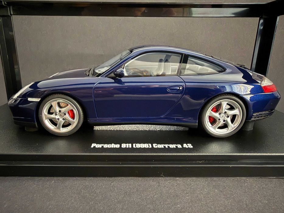 Macheta Porsche 911 (996) Carrera 4S 1/18 GT Spirit