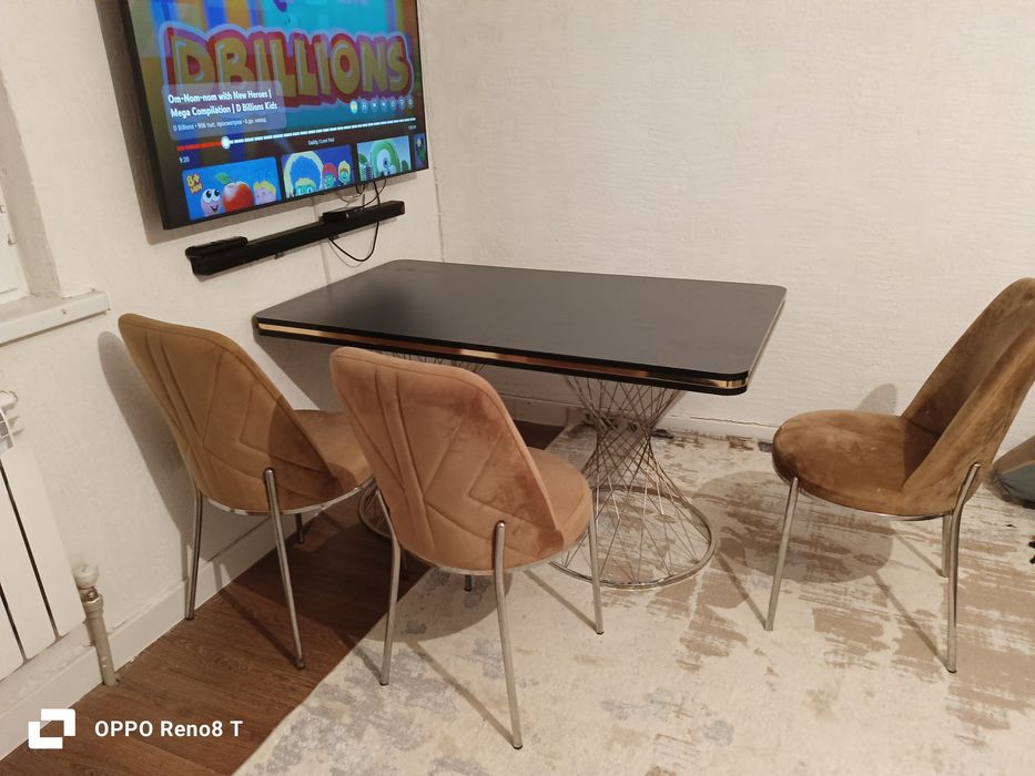 Срочно продам стол