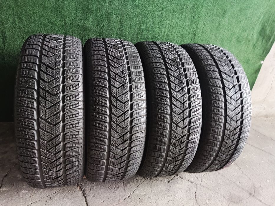 4бр зимни гуми 235/60/18 Pirelli Scorpion Winter, XL подсилени
7мм гра