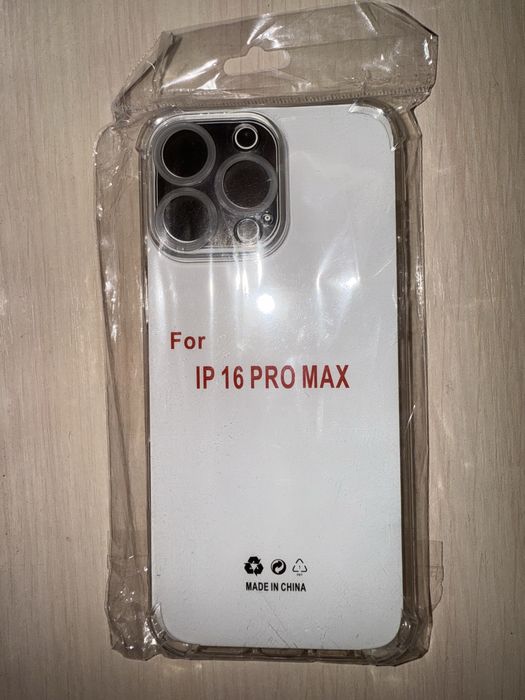 Чехол на айфон 16 pro max