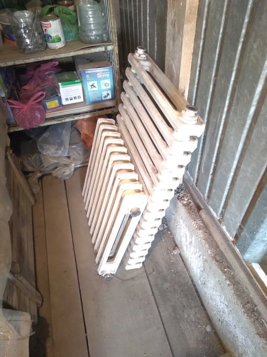 Продам чугунные радиаторы