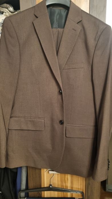 Vând vostum elegant