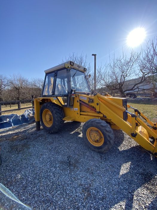 Buldoexcavator JCB 3 cx stare noua !!! 2000 ore de functionare