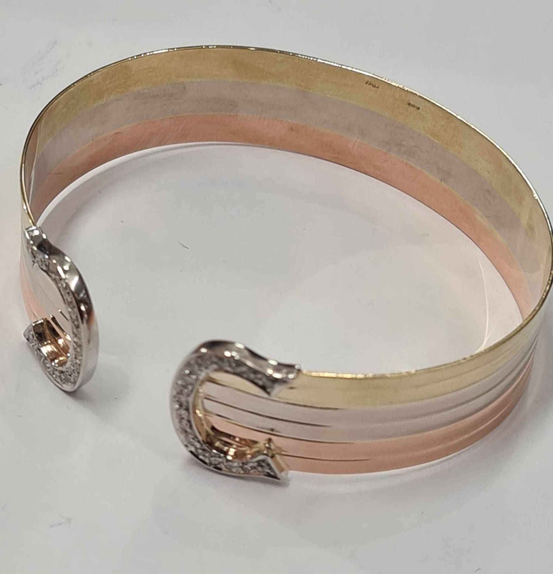 Bratara din aur in 3 culori 18k, model Cartier cu diamante naturale,