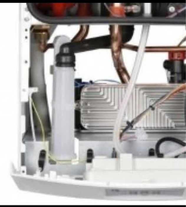 Centrală Bosch condens 24kw + chit de evacuare