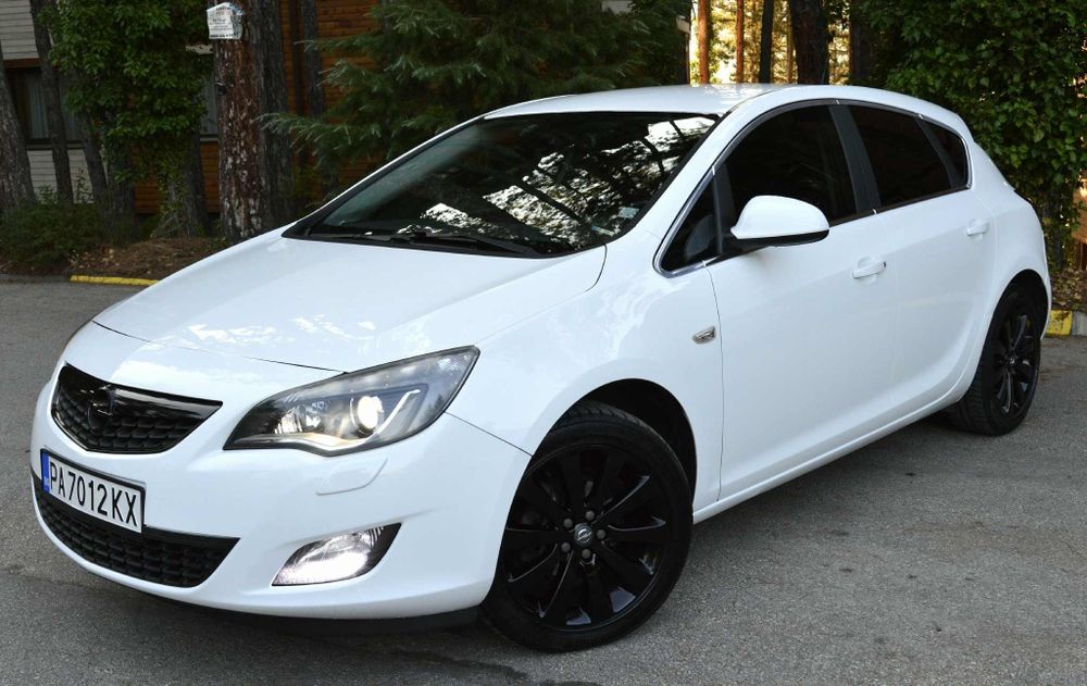 Опел Астра J 1.4 101к.с. ГАЗ/Бензин