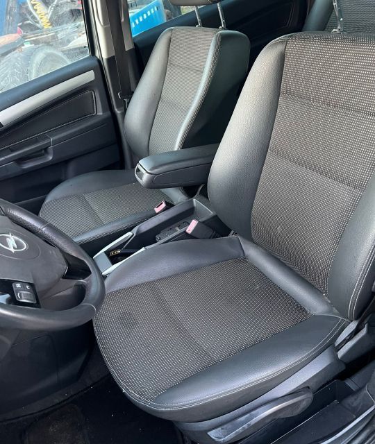 Dezmembrez Opel Zafira B [facelift] [2008 - 2014] Compactvan Z19DTH