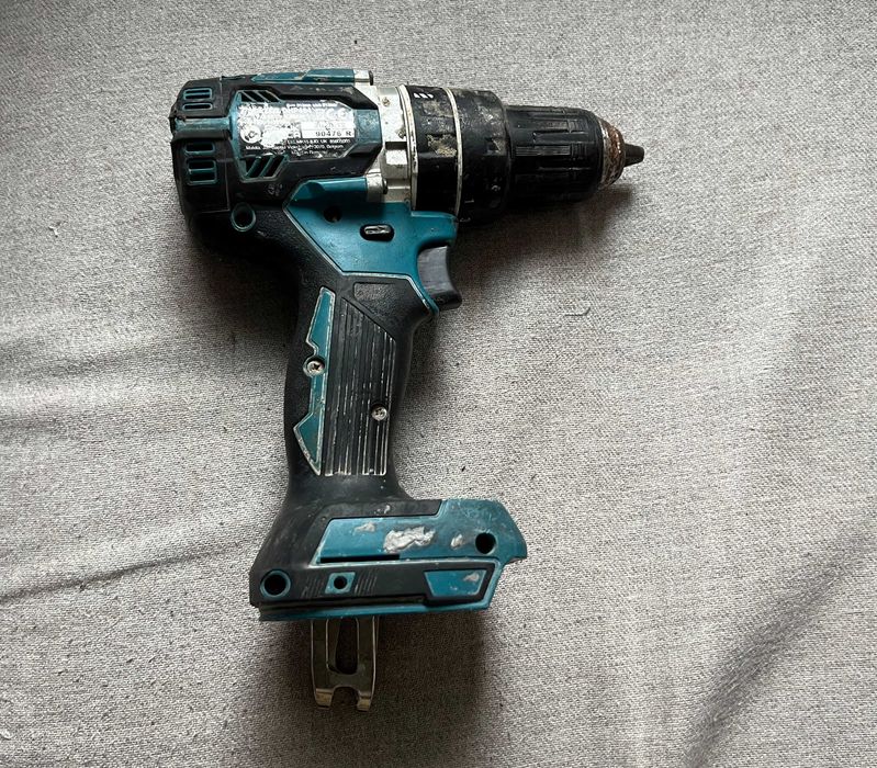 Makita DHP484 LXT 18V brushless functional defect comutator doar corp