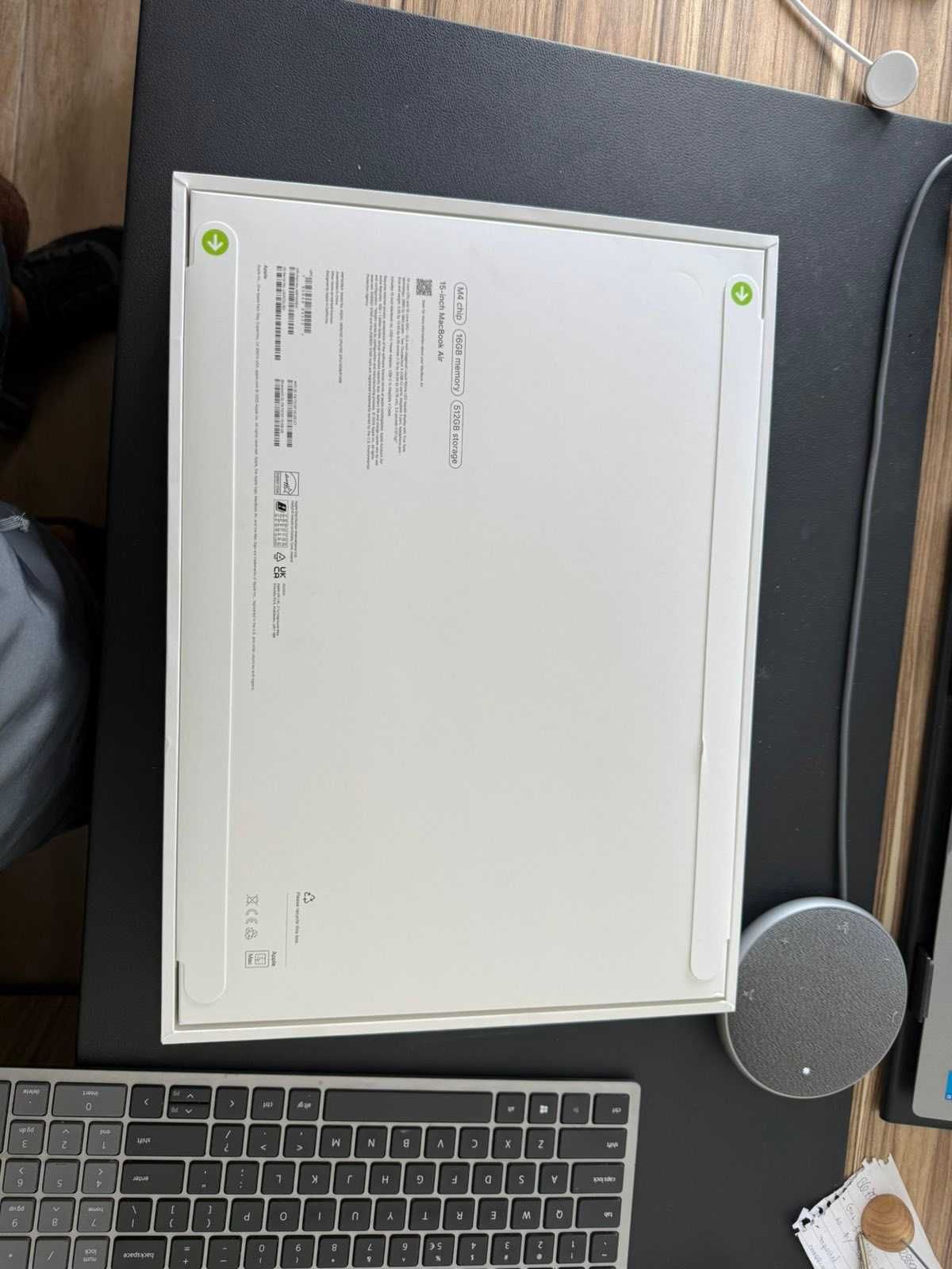 Неразпечатан Apple MacBook Air 15" 2025 M4 16RAM 512SSD 24м. Гаранция!
