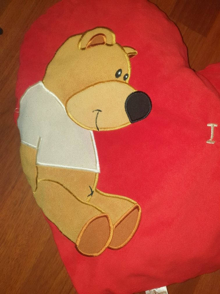 Vand perna mare de catifea rosie  in forma de inima Valentine's Day