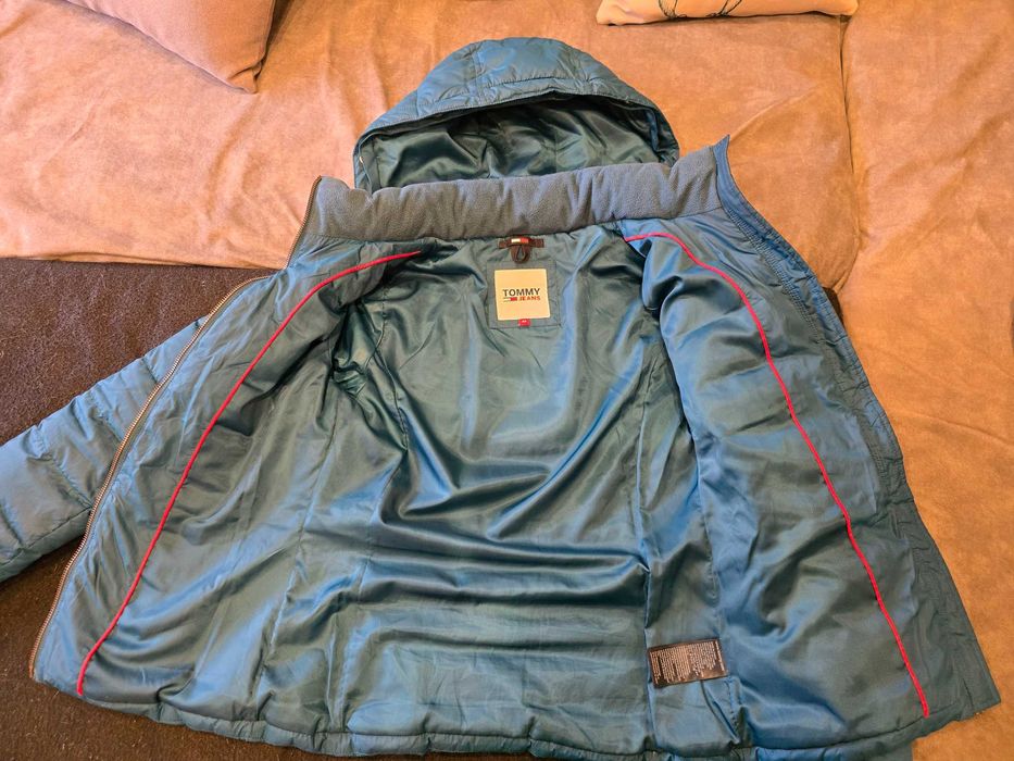 Дамско пухено яке Tommy Jeans