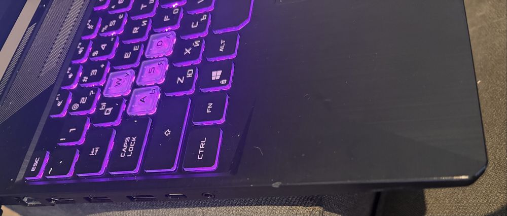 Продавам Asus TUF Gaming F15