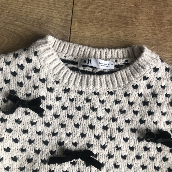 Zara пуловер с панделки