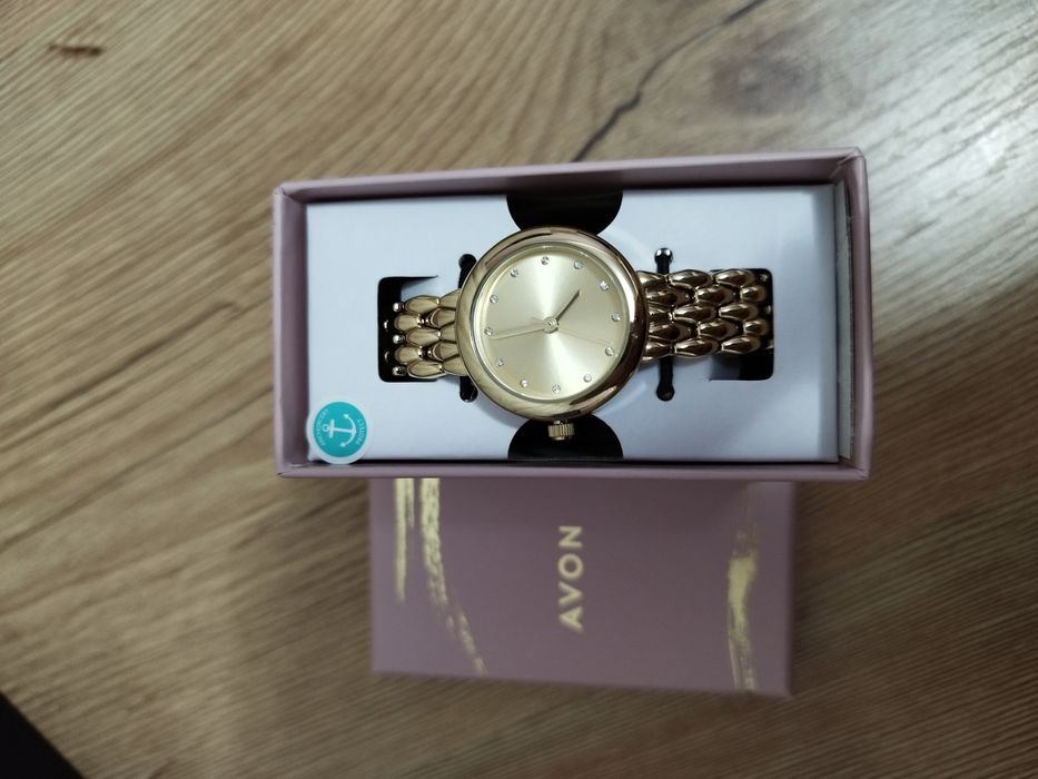 Часовници и др AVON