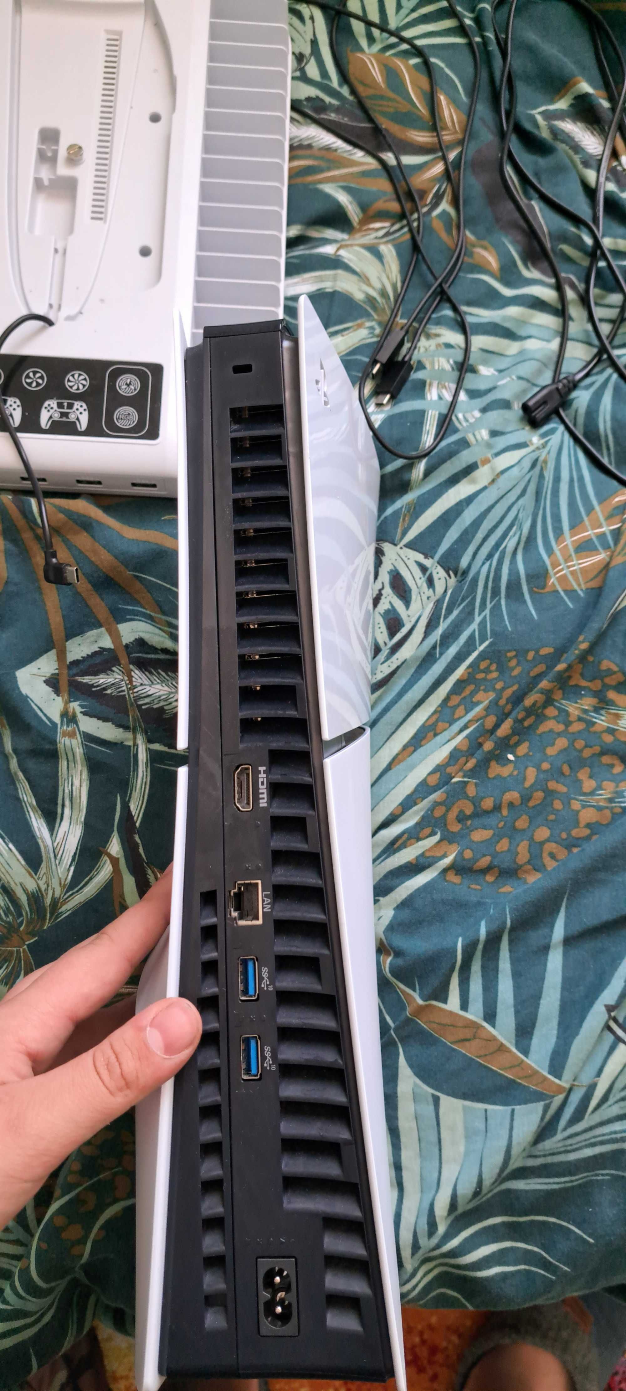 Продавам втора употреба PS 5 slim
