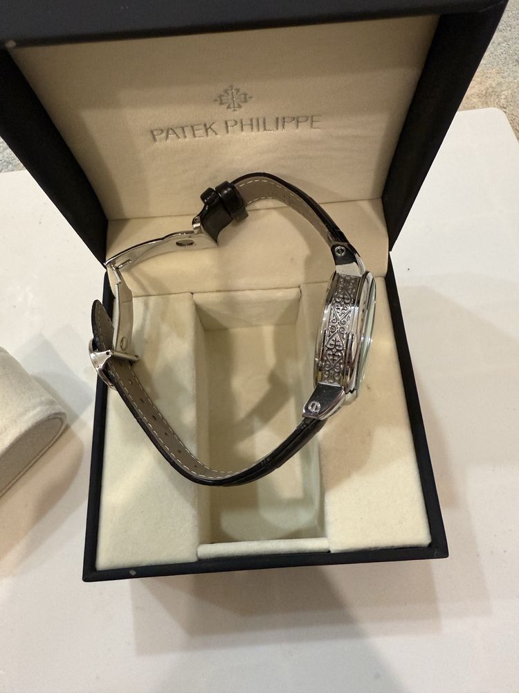 Продам совсем новую часы Patek Philippe