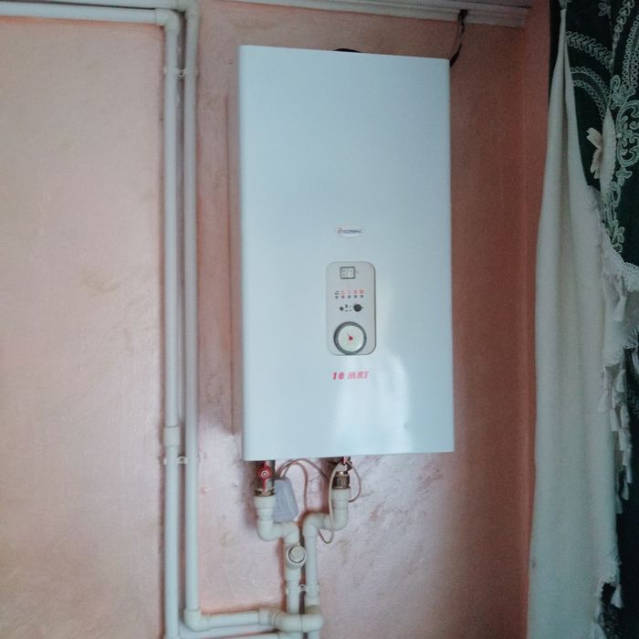 Vând centrala pe curent