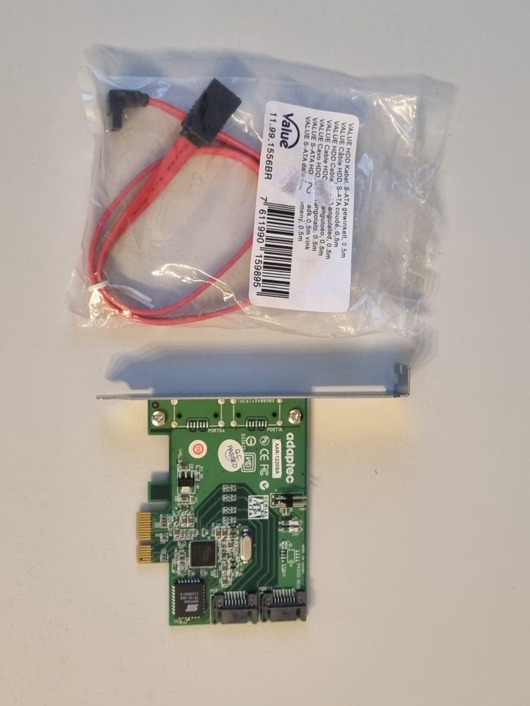 PCIe SATA контролер Adaptec AAR-1225SA