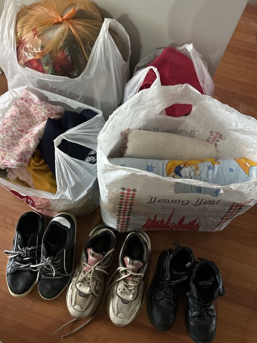 Отдам вещи за маленькую шоколадку ,энергообмен