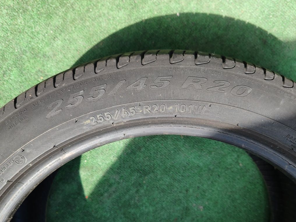 255 45 20 vara Pirelli