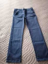 Тъмно сини дънки за момчета с размер 128/134