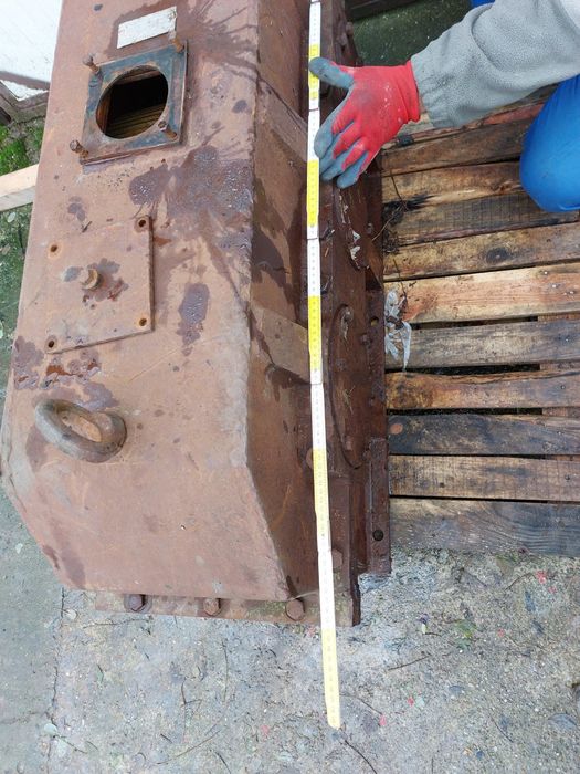 Reductor cu raport 73/1 pt spargator lemne ,presa peletii