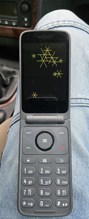 Telefon cu clapetă în ARAD